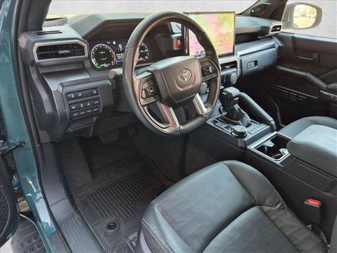 Used 2025 Toyota 4Runner TRD Off-Road Premium AWD/4WD image 10