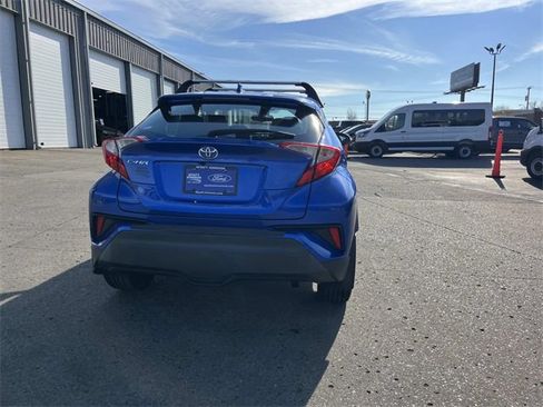Used 2018 Toyota C-HR XLE image 4