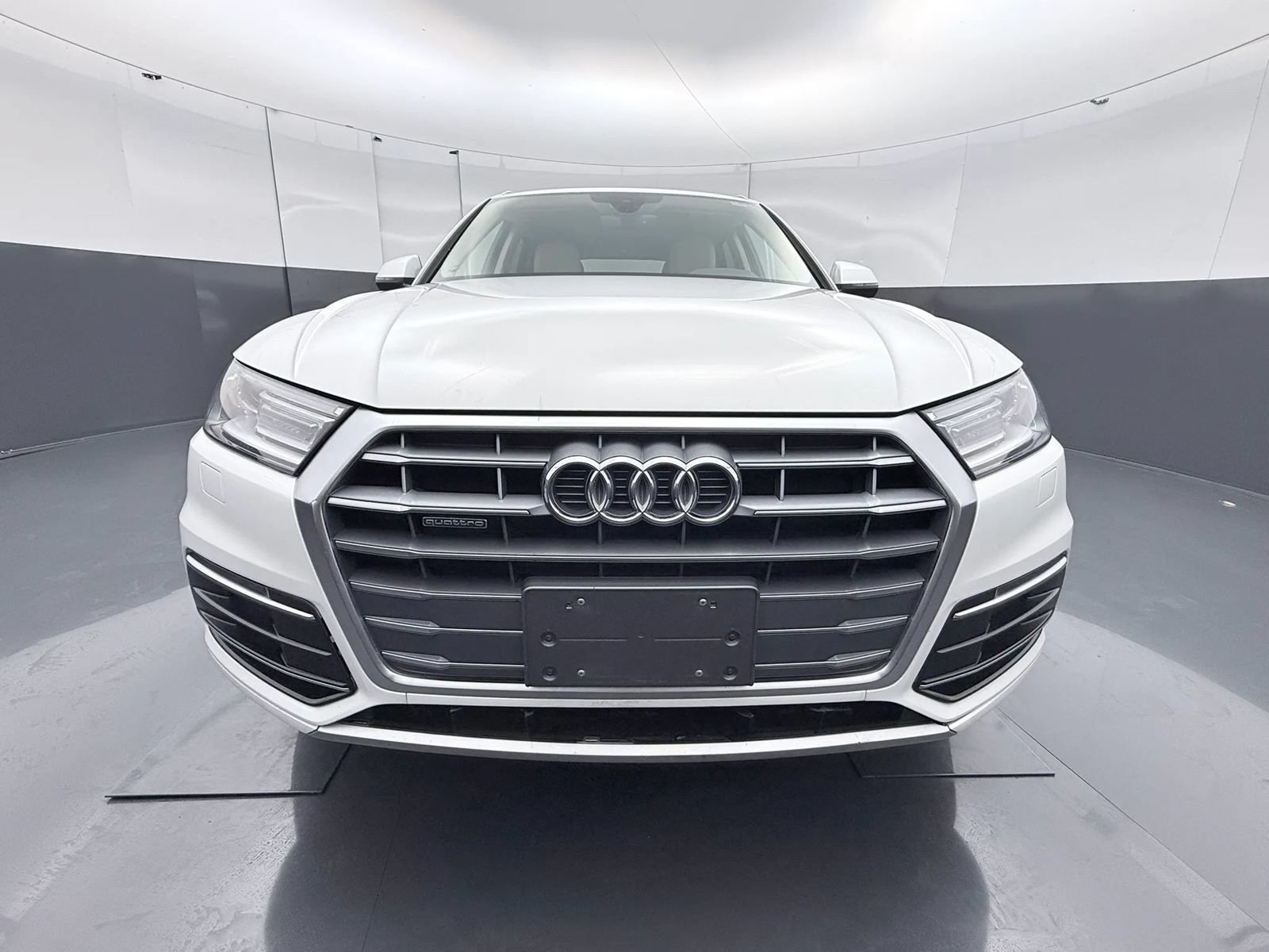 Used 2018 Audi Q5 2.0T Premium w/ Convenience Package AWD/4WD image 2