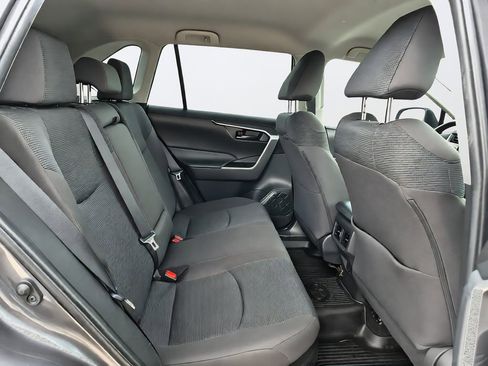 Used 2022 Toyota RAV4 LE AWD/4WD image 26