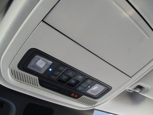 Used 2025 Ford Expedition Max Platinum AWD/4WD image 34