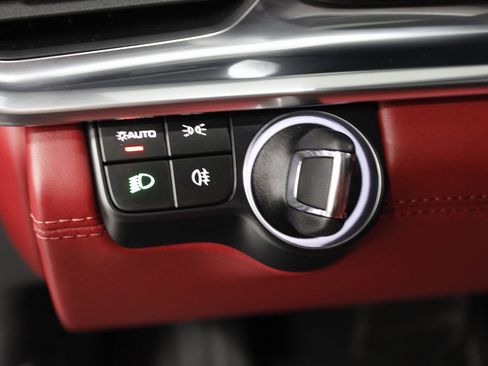 Certified 2022 Porsche Panamera 4 Platinum Edition image 26