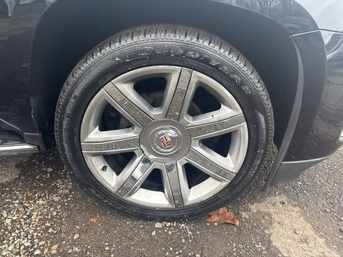 Used 2015 Cadillac Escalade ESV Luxury image 21