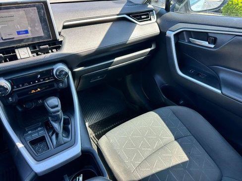 Certified 2023 Toyota RAV4 XLE w/ Convenience Package FWD image 17