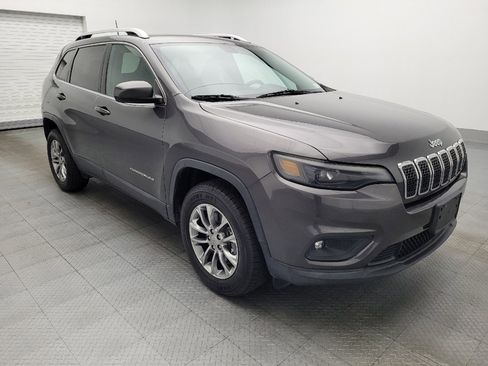 Used 2019 Jeep Cherokee Latitude Plus AWD/4WD image 13