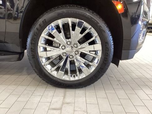 Used 2023 GMC Yukon SLE w/ Gmc Pro Safety Plus Package AWD/4WD image 24