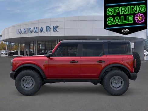 New 2025 Ford Bronco Badlands image 4