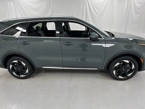 New 2026 Kia Sorento EX w/ EX Premium Package AWD/4WD image 2