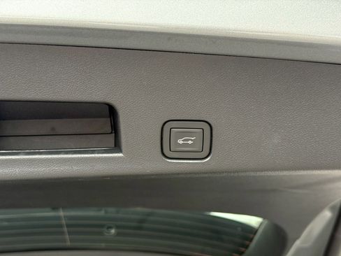 Used 2025 Buick Enclave Avenir w/ LPO, Floor Liner Package image 14