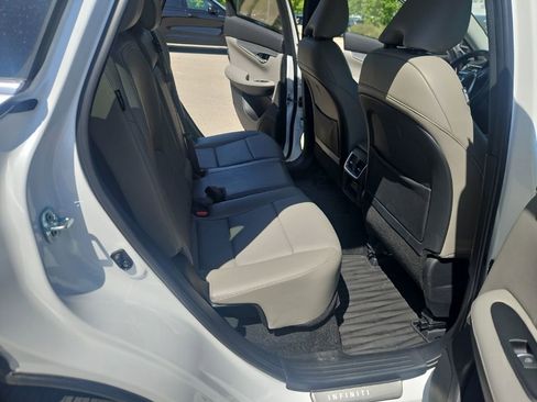Used 2023 INFINITI QX50 Luxe AWD/4WD image 16