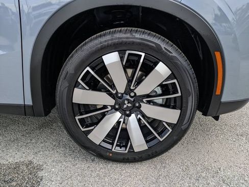 New 2026 Mitsubishi Outlander SE FWD image 11