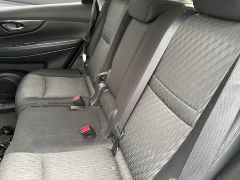 Used 2017 Nissan Rogue S w/ S Appearance Package AWD/4WD image 8