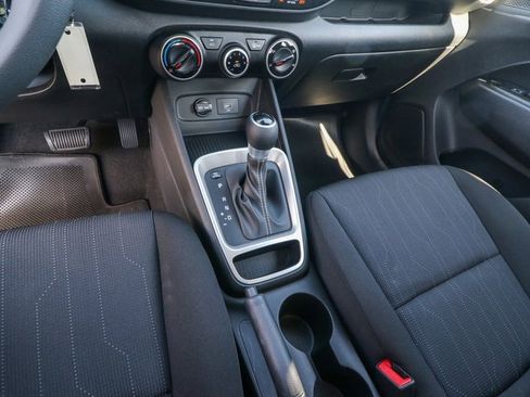 Used 2021 Hyundai Venue SE image 20