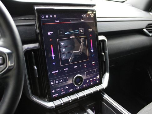 Used 2025 GMC Acadia Elevation image 15