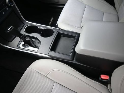 Used 2017 Toyota Camry SE FWD image 28