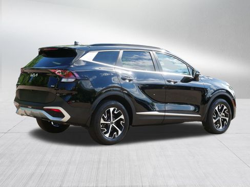 Certified 2025 Kia Sportage EX w/ Premium Package AWD/4WD image 7