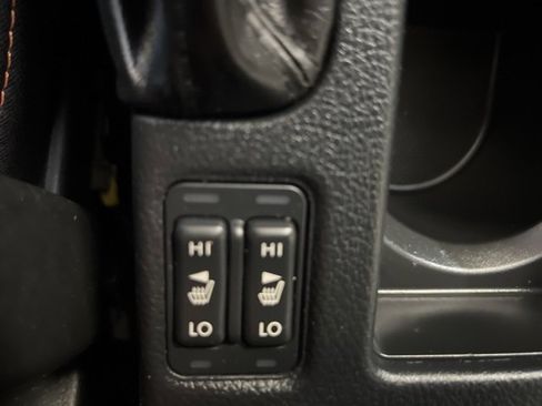 Used 2017 Subaru Crosstrek 2.0i Premium image 25