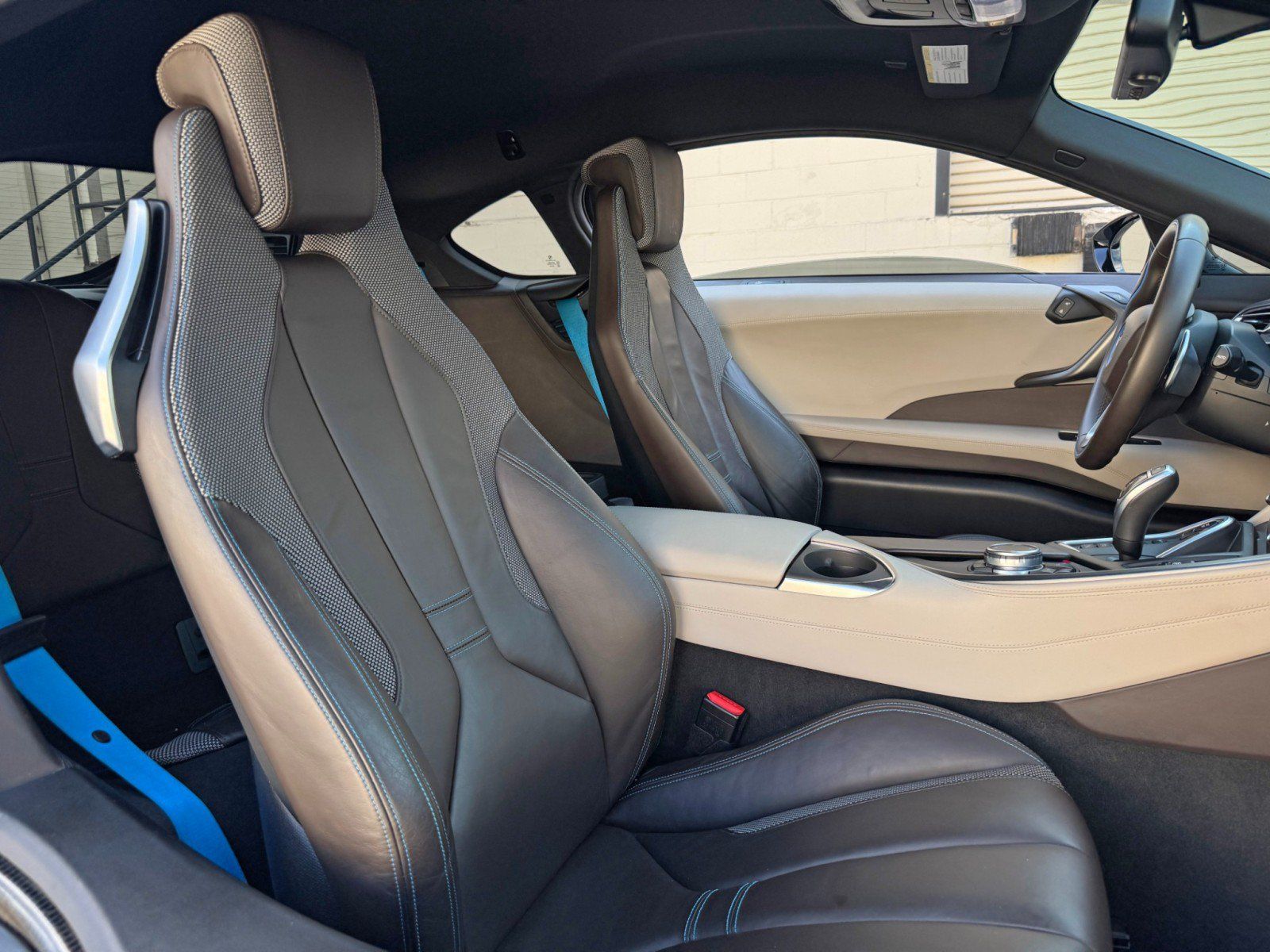 Used 2015 BMW i8 AWD/4WD image 34