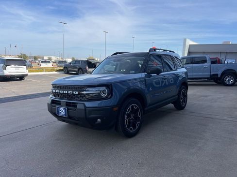 New 2025 Ford Bronco Sport Outer Banks w/ Outer Banks Tech Package+ image 3