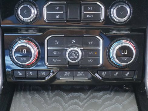 Used 2024 GMC Yukon Denali AWD/4WD image 15