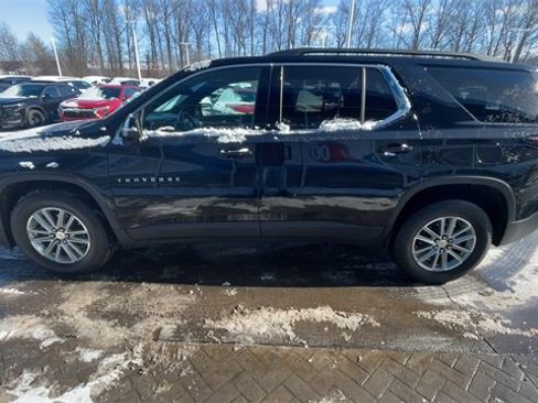 Used 2023 Chevrolet Traverse LT image 5
