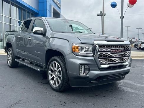 Used 2022 GMC Canyon Denali image 3