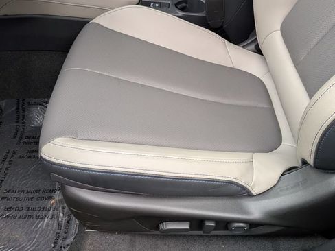 Used 2025 Subaru Forester Limited AWD/4WD image 15
