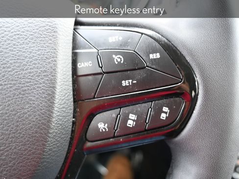 Used 2023 Jeep Cherokee Altitude Lux image 12