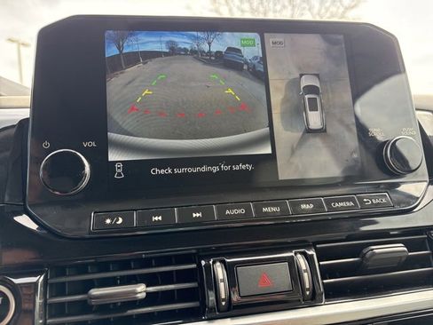 Used 2022 Nissan Pathfinder SL w/ SL Premium Package image 12