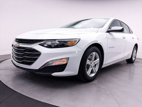 Used 2025 Chevrolet Malibu LS FWD image 9