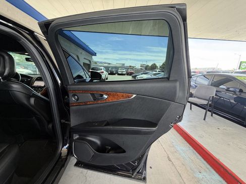 Used 2020 Lincoln Nautilus Reserve w/ Equipment Group 201A FWD image 17