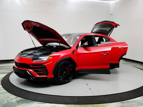 Used 2019 Lamborghini Urus AWD/4WD image 9