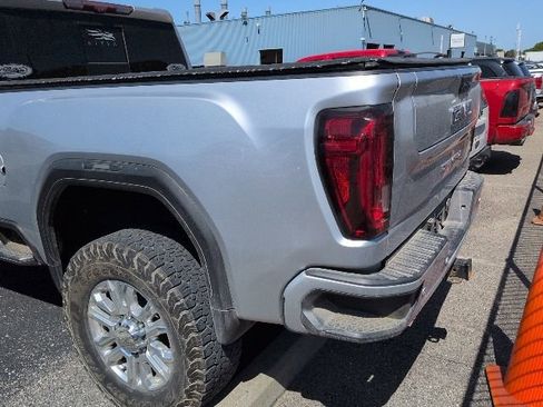 Used 2020 GMC Sierra 2500 Denali w/ Technology Package AWD/4WD image 6