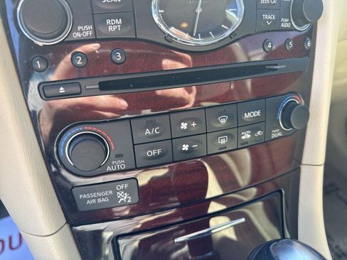 Used 2016 INFINITI QX50 AWD w/ Deluxe Touring Package image 17