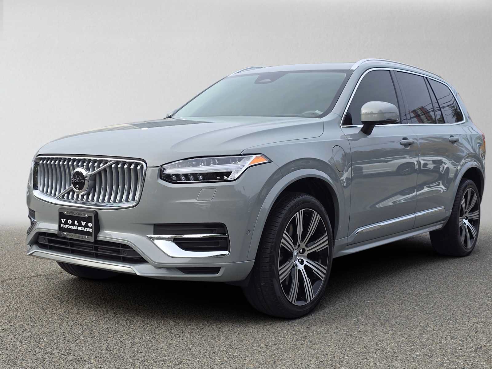 Certified 2024 Volvo XC90 T8 Ultimate w/ Protection Package Premier AWD/4WD image 8