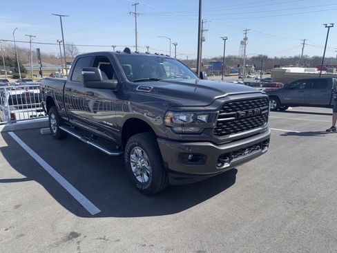 Used 2024 RAM 2500 Big Horn w/ Sport Appearance Package image 2