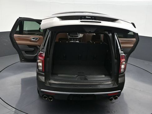 Used 2021 Chevrolet Tahoe High Country w/ Premium Package image 36