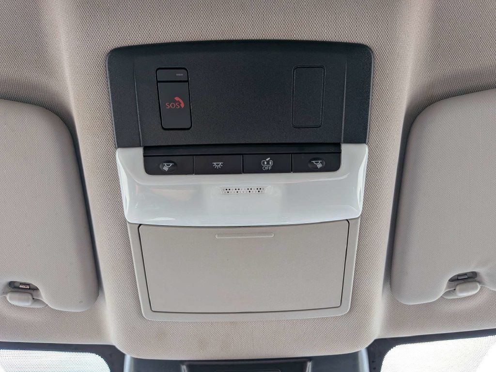 Used 2025 Nissan Rogue SV AWD/4WD image 24
