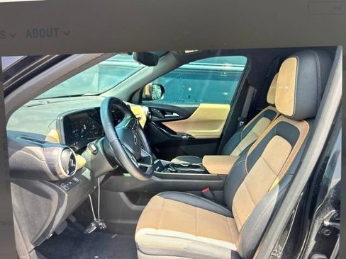 Used 2025 Chevrolet Equinox ACTIV w/ Safety and Technology Package FWD image 12