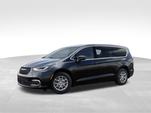 New 2026 Chrysler Pacifica Select FWD image 2