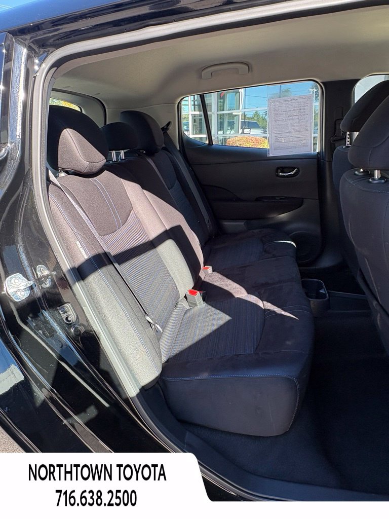 Used 2025 Nissan Leaf S FWD image 12