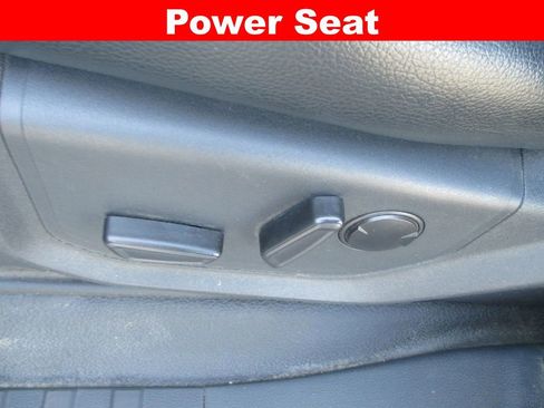 Used 2022 Ford F250 Lariat w/ Lariat Ultimate Package AWD/4WD image 28