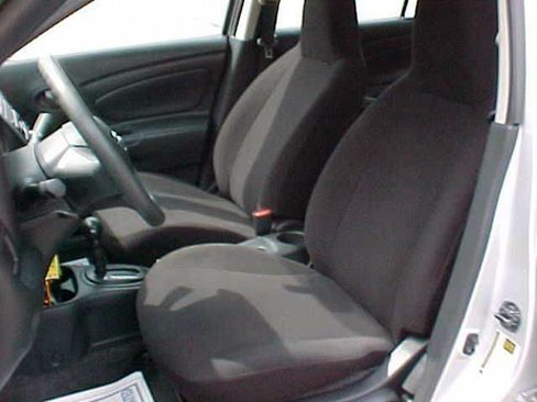 Used 2012 Nissan Versa S w/ Cruise Control Pkg image 9