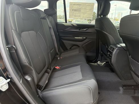 New 2026 Jeep Grand Cherokee Laredo w/ Trailer Tow Package image 18