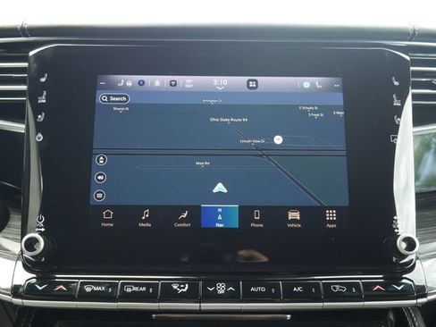 Used 2022 Jeep Wagoneer Series III w/ Rear Seat Video Group 1 AWD/4WD image 5