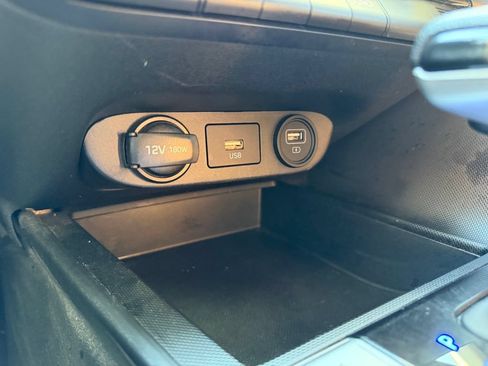 Used 2021 Hyundai Elantra SEL FWD image 23
