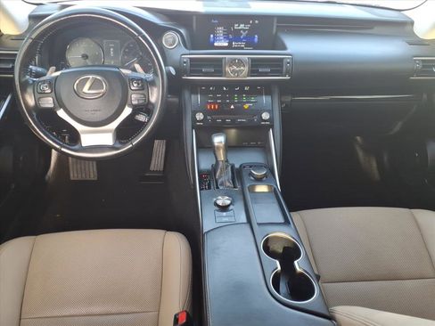 Used 2017 Lexus IS 200t image 15