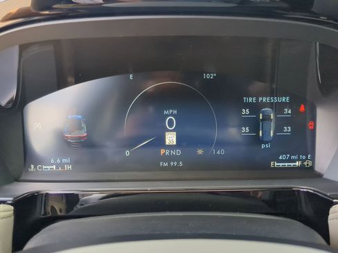 New 2025 Lincoln Corsair AWD w/ Equipment Group 101A image 12