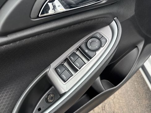 Used 2024 Chevrolet Malibu LT image 16