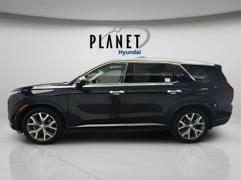 Used 2021 Hyundai Palisade Limited w/ Winter Package image 2
